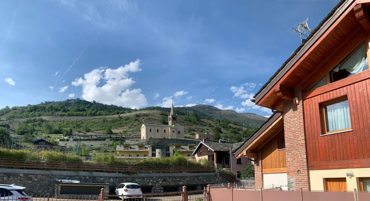 Casa Vacanze Anais Nus Exteriör bild