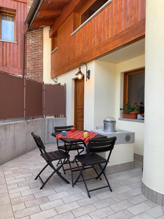 Casa Vacanze Anais Nus Exteriör bild